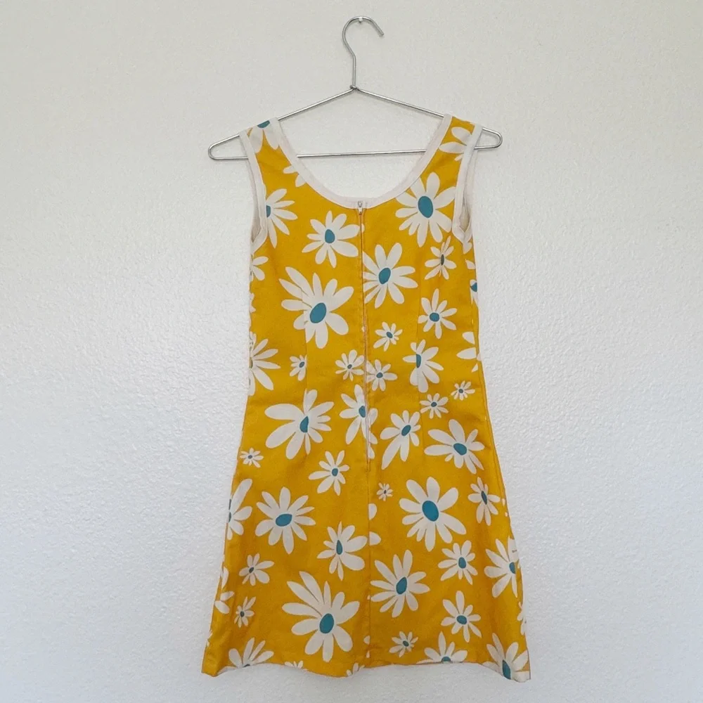 1960s Vintage Flower Print Mini Dress in Yellow SZ S - Picture 2 of 5